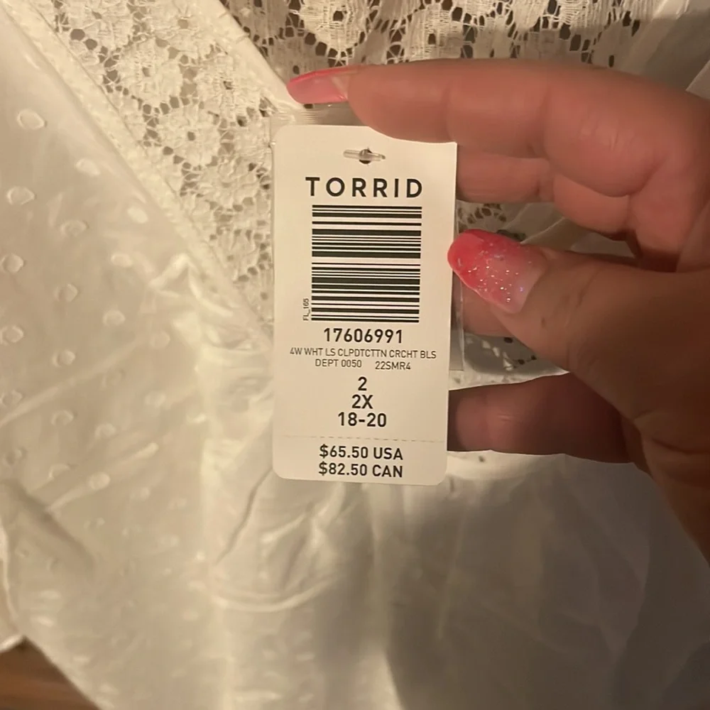 Torrid blouse - Picture 3 of 3